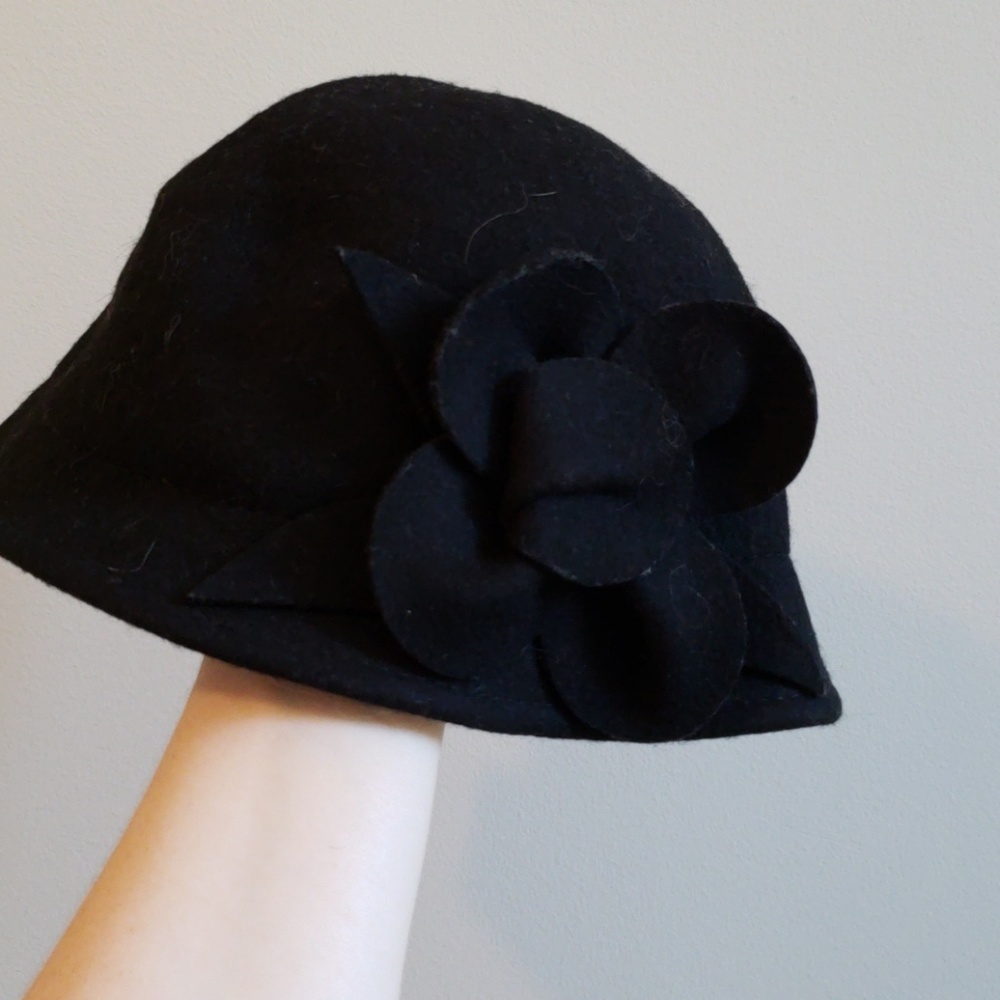 Black hat with flower